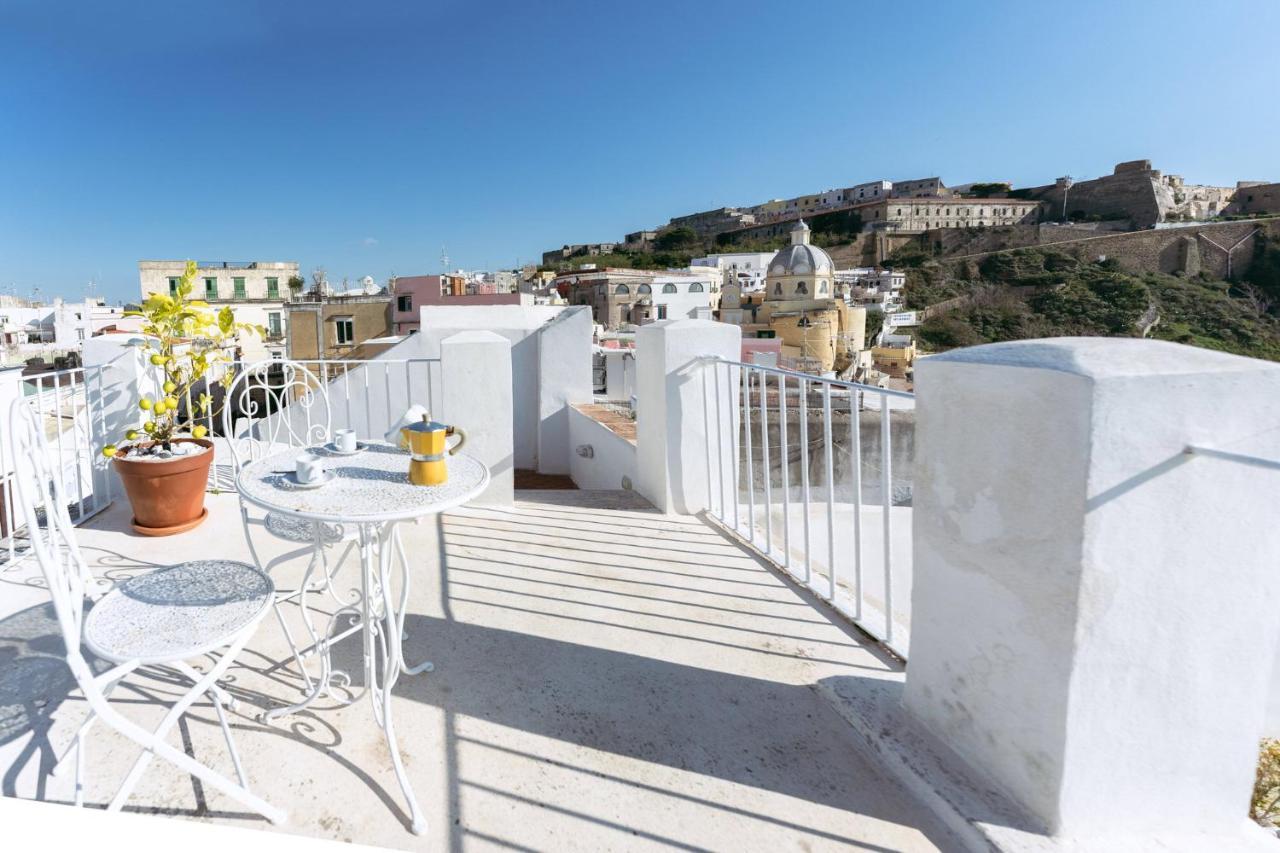 Апартаменты Torretta Corricella- Torretta Прочида Экстерьер фото