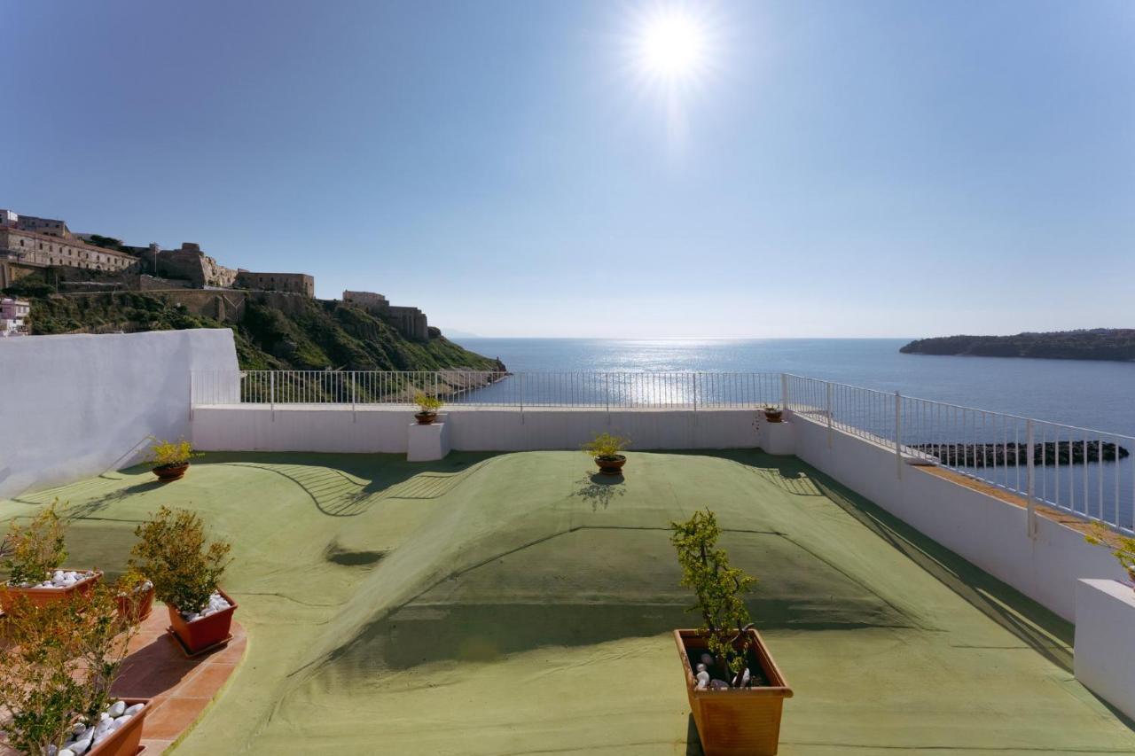 Апартаменты Torretta Corricella- Torretta Прочида Экстерьер фото