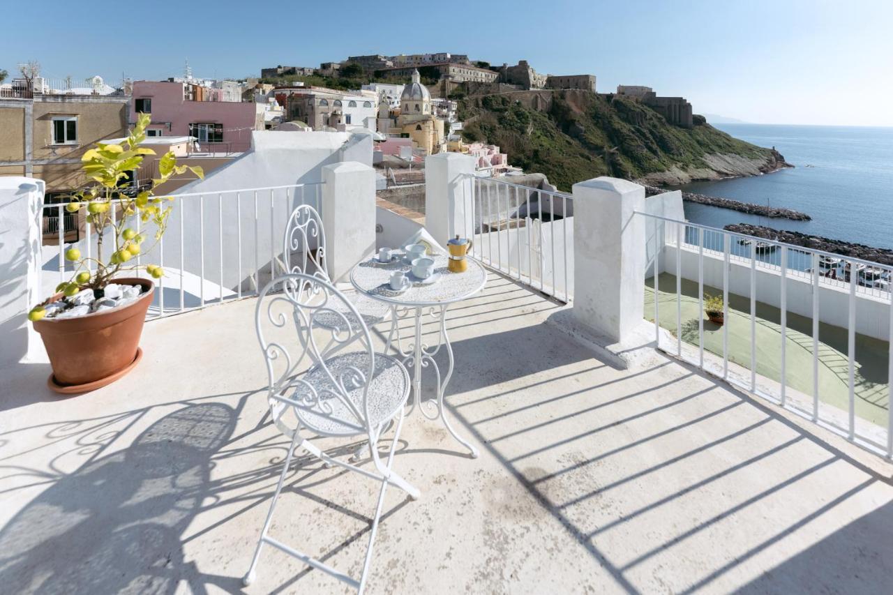Апартаменты Torretta Corricella- Torretta Прочида Экстерьер фото