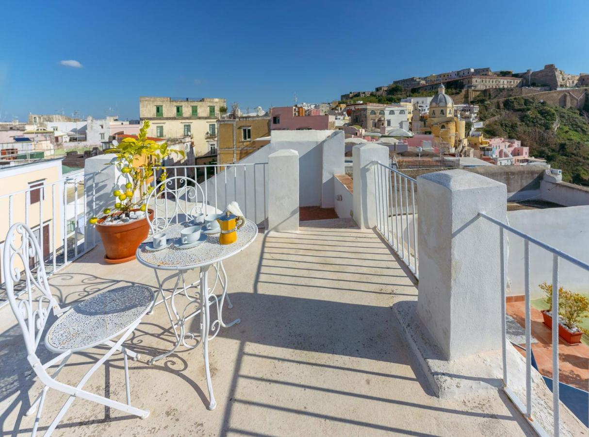 Апартаменты Torretta Corricella- Torretta Прочида Экстерьер фото