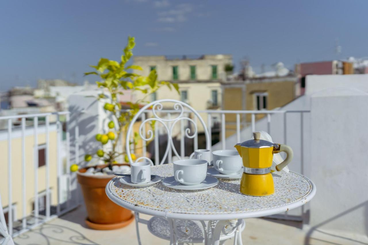 Апартаменты Torretta Corricella- Torretta Прочида Экстерьер фото