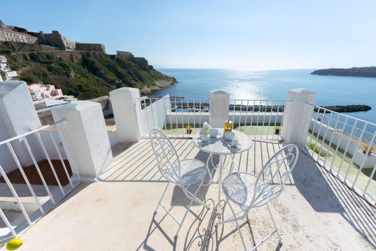 Апартаменты Torretta Corricella- Torretta Прочида Экстерьер фото